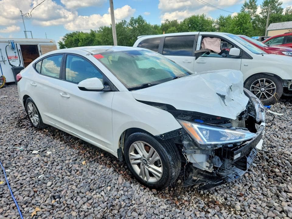 2019 HYUNDAI ELANTRA SEL SEL 4