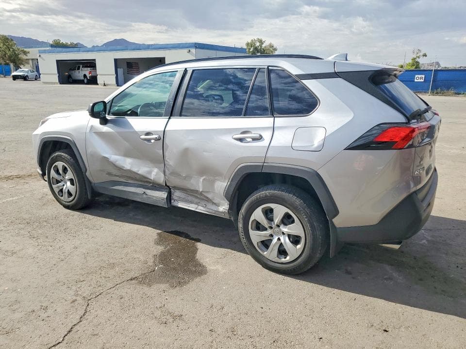 2020 TOYOTA RAV4 LE 2