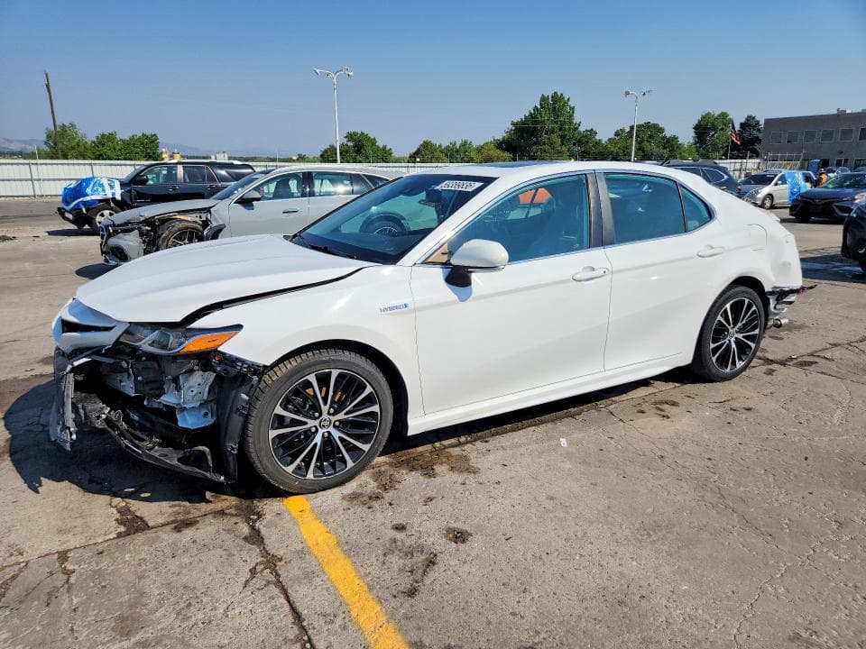 2020 TOYOTA CAMRY SE - 1