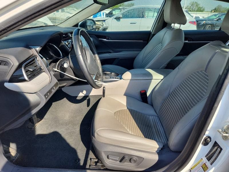 2020 TOYOTA CAMRY SE 7