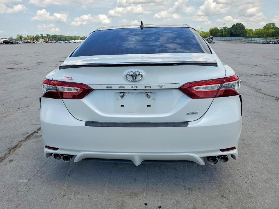 2020 TOYOTA CAMRY XSE 6
