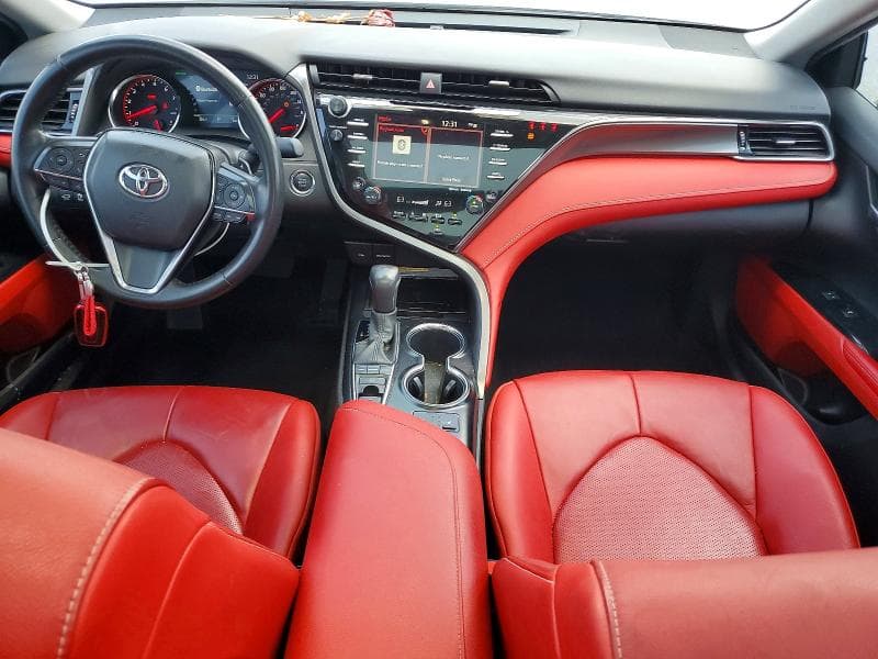 2020 TOYOTA CAMRY XSE 8
