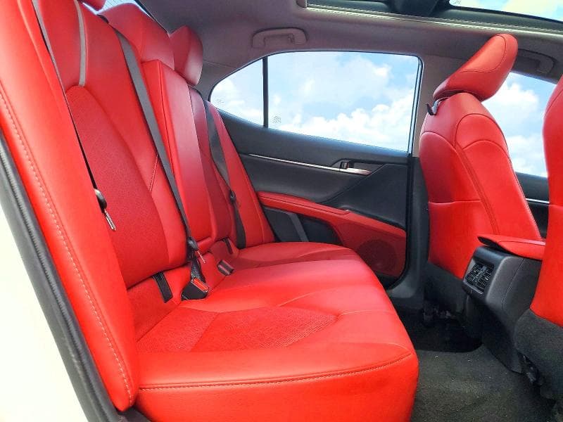2020 TOYOTA CAMRY XSE 10