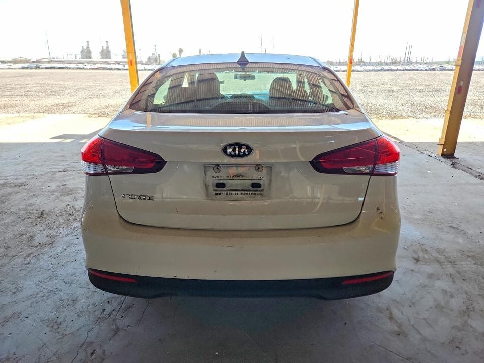2017 KIA FORTE LX 6