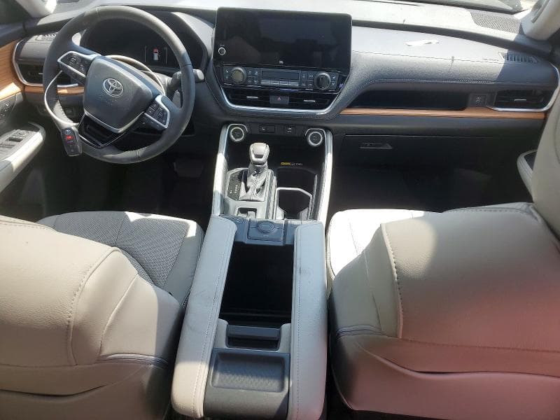 2026 TOYOTA GRAND HIGHLANDER HYBRID LIMITED 8
