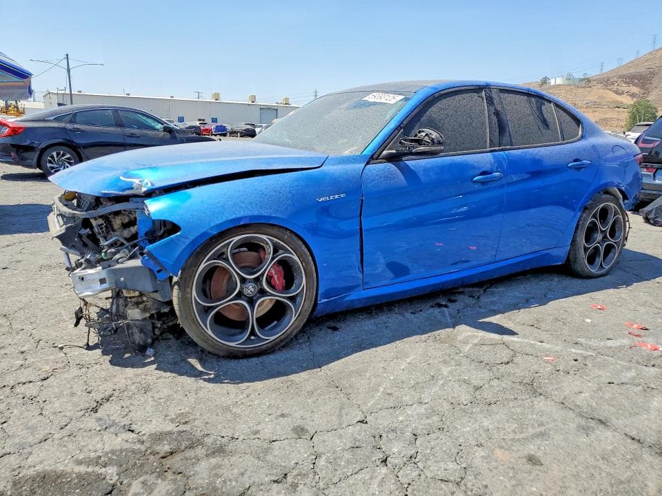 2022 ALFA ROMEO GIULIA SUPER SPORT