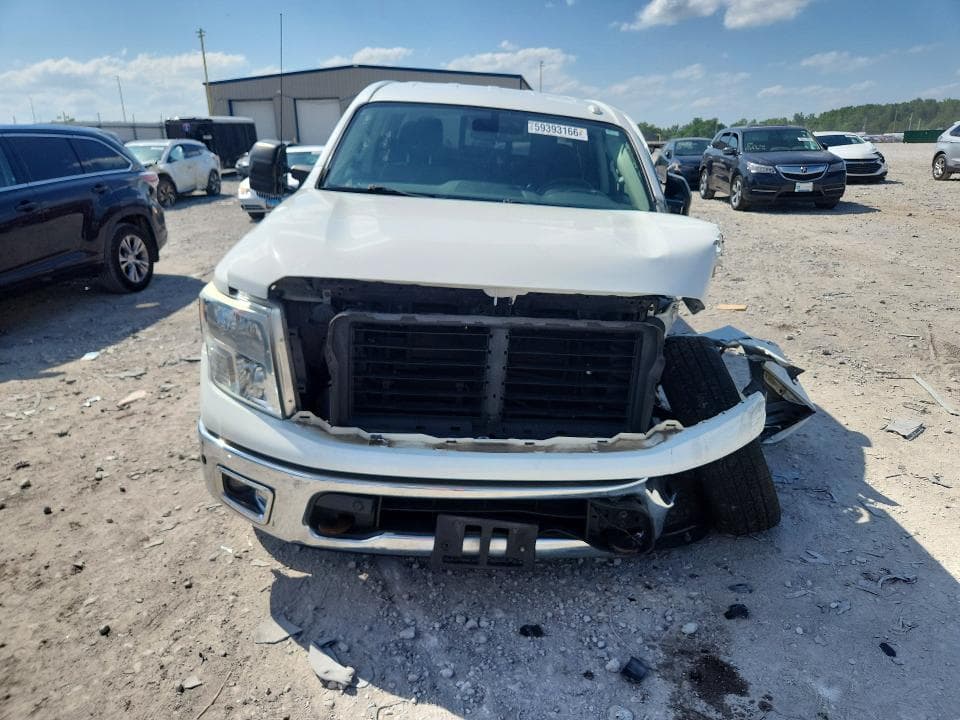 2017 NISSAN TITAN SV SV 5