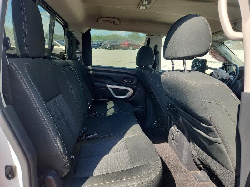 2017 NISSAN TITAN SV SV 10