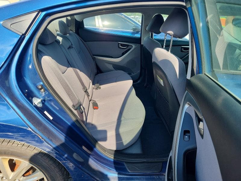 2016 HYUNDAI ELANTRA SE SE 10