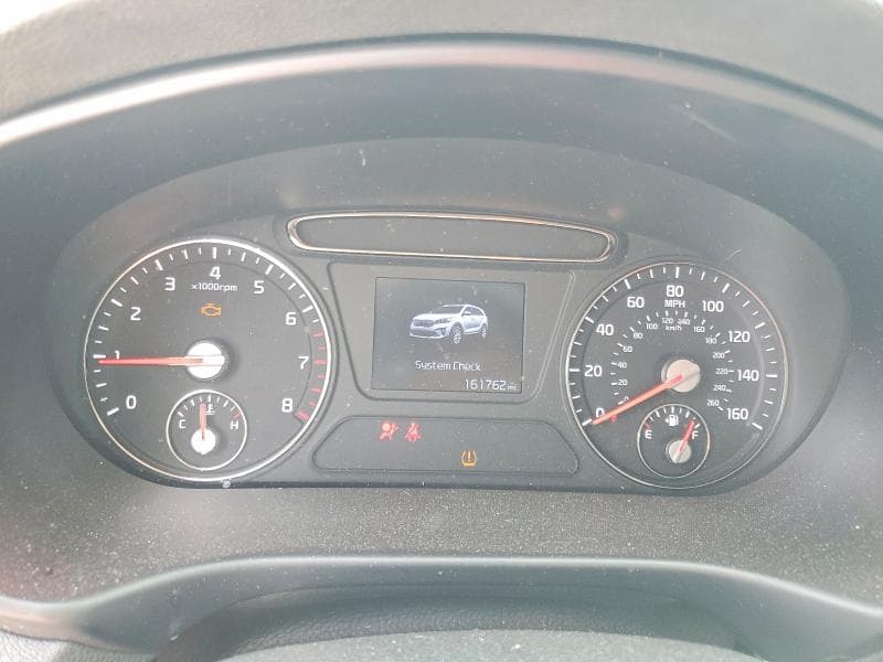 2019 KIA SORENTO LX V6 9