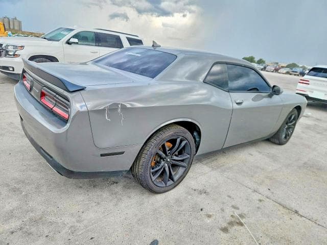 2018 DODGE CHALLENGER SXT 3
