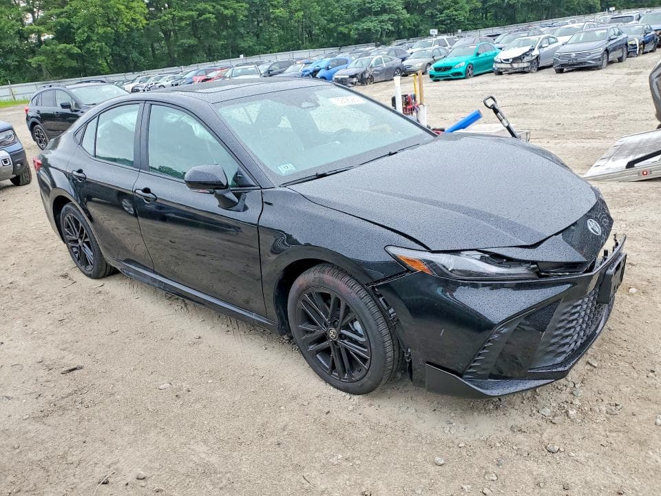 2026 TOYOTA CAMRY SE 4