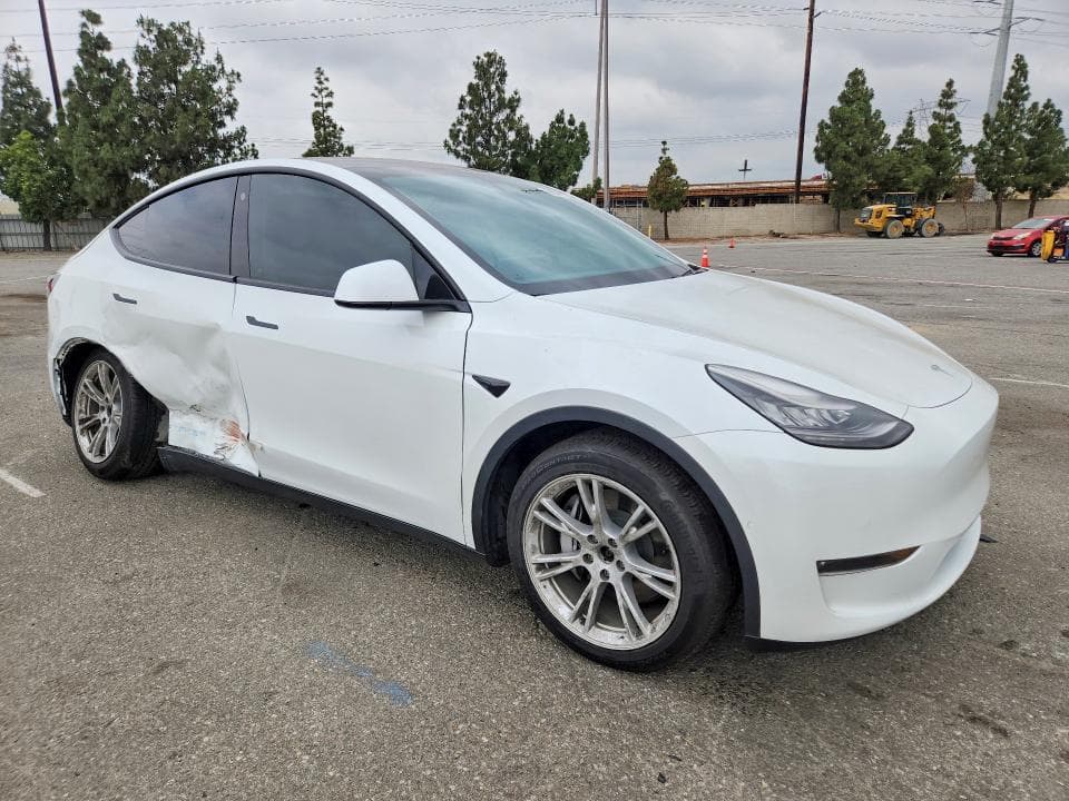 2021 TESLA MODEL Y 4