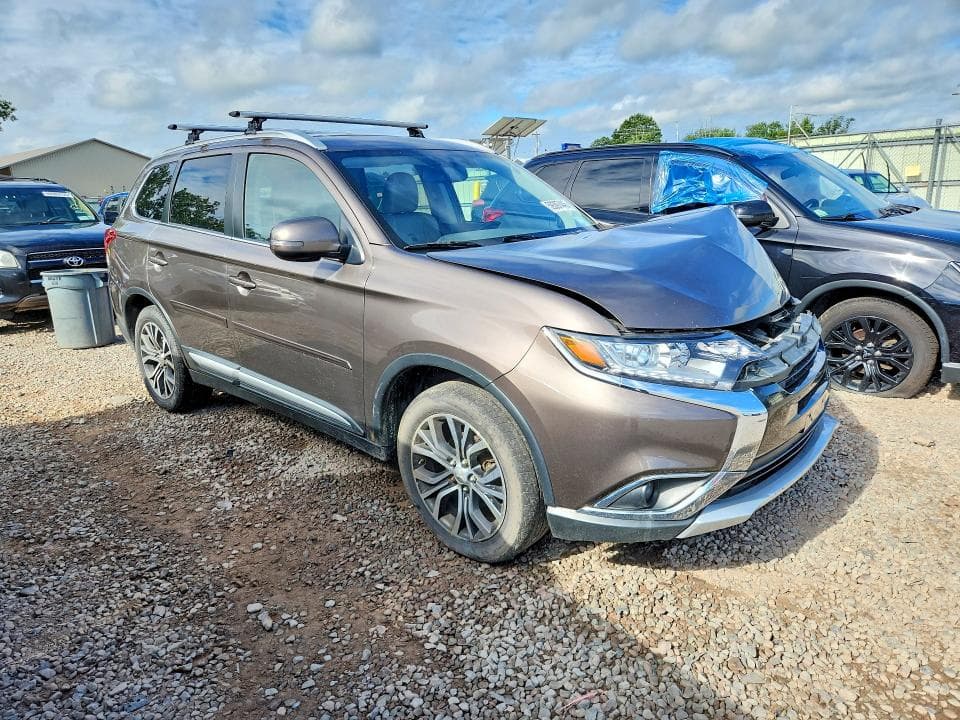 2017 MITSUBISHI OUTLANDER SE 4