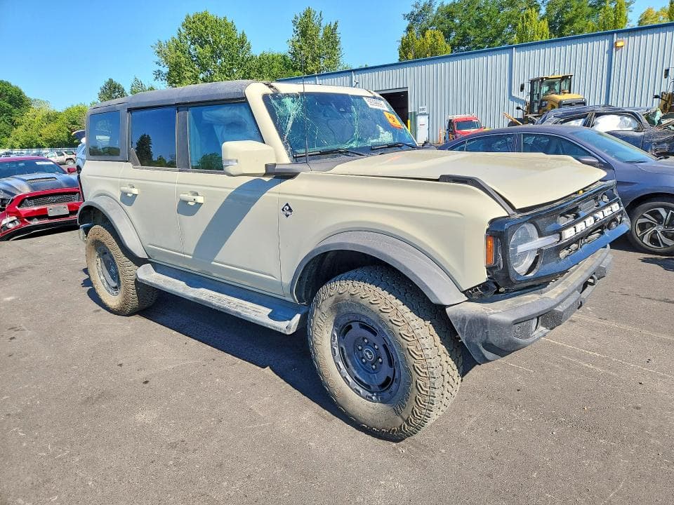 2025 FORD BRONCO OUTER BANKS 4