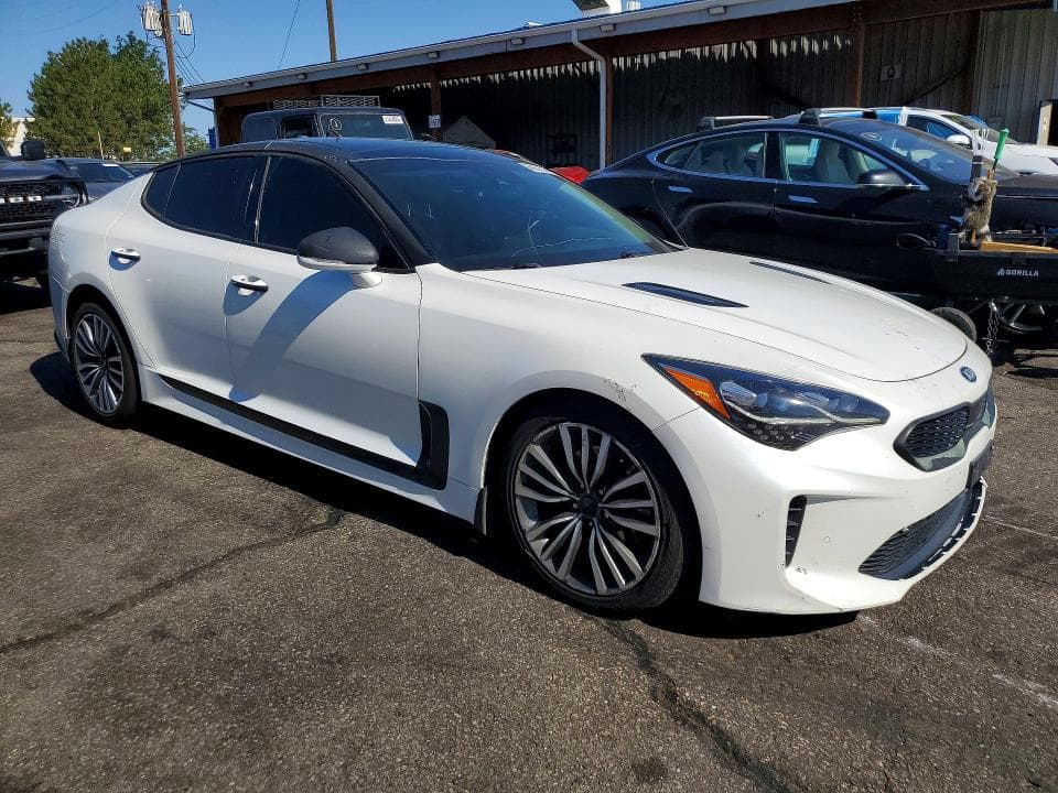 2018 KIA STINGER PREMIUM 4