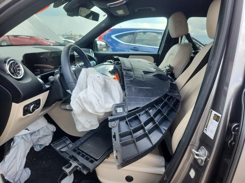 2025 MERCEDES-BENZ EQB 300 4MATIC 7