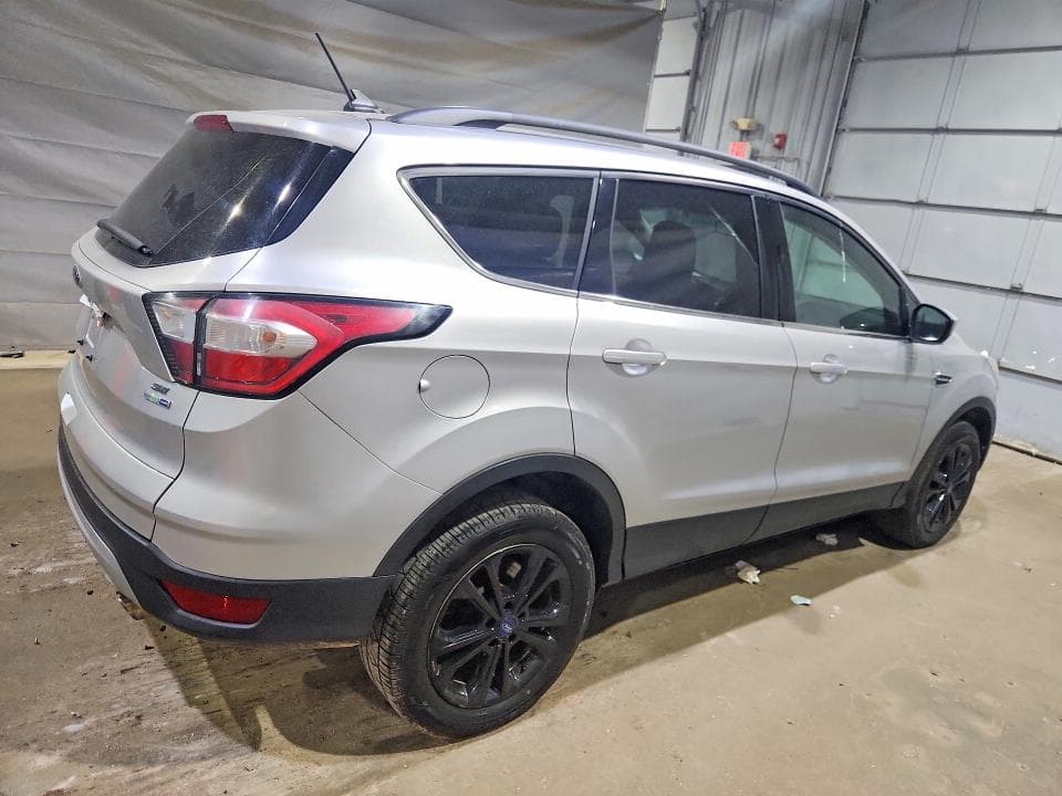 2018 FORD ESCAPE SE 3