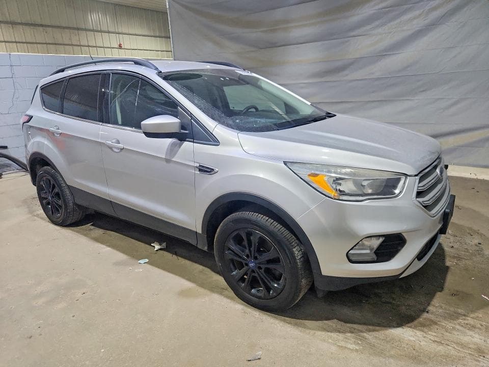 2018 FORD ESCAPE SE 4
