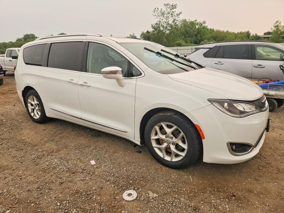 2020 CHRYSLER PACIFICA LIMITED 4