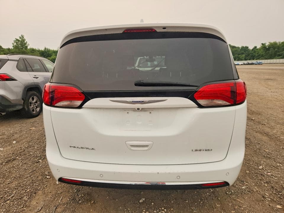 2020 CHRYSLER PACIFICA LIMITED 6