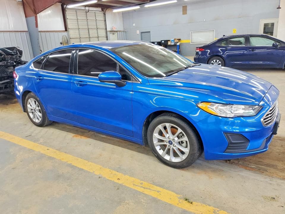 2019 FORD FUSION SE 4