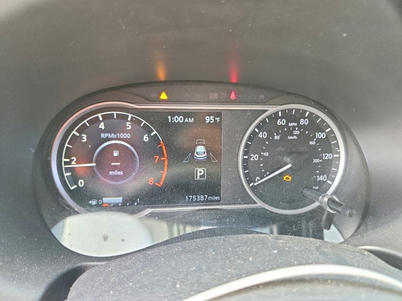 2020 NISSAN KICKS SR SR 9