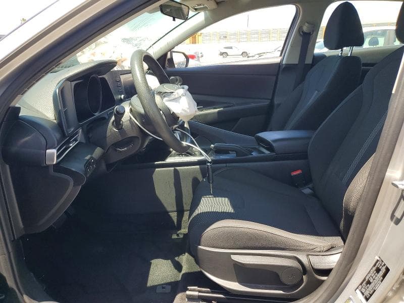 2022 HYUNDAI ELANTRA SE 7