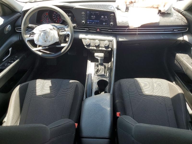 2022 HYUNDAI ELANTRA SE 8