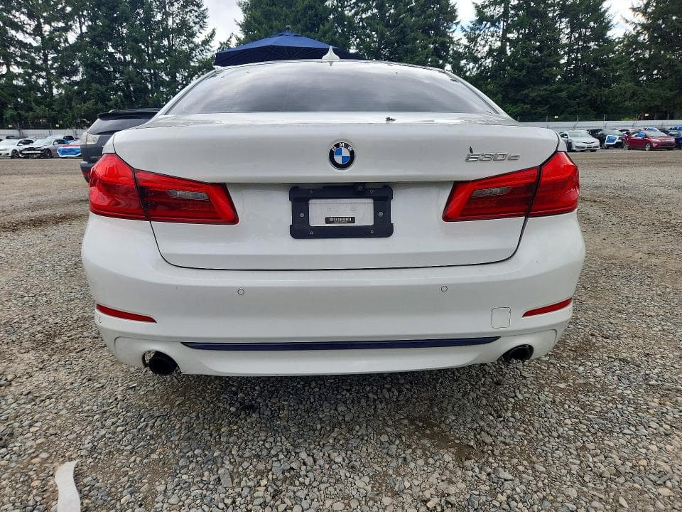 2018 BMW 530XE 6