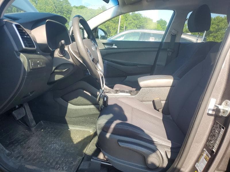 2020 HYUNDAI TUCSON SE 7