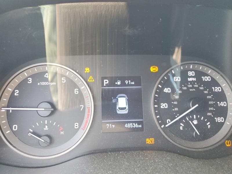 2020 HYUNDAI TUCSON SE 9