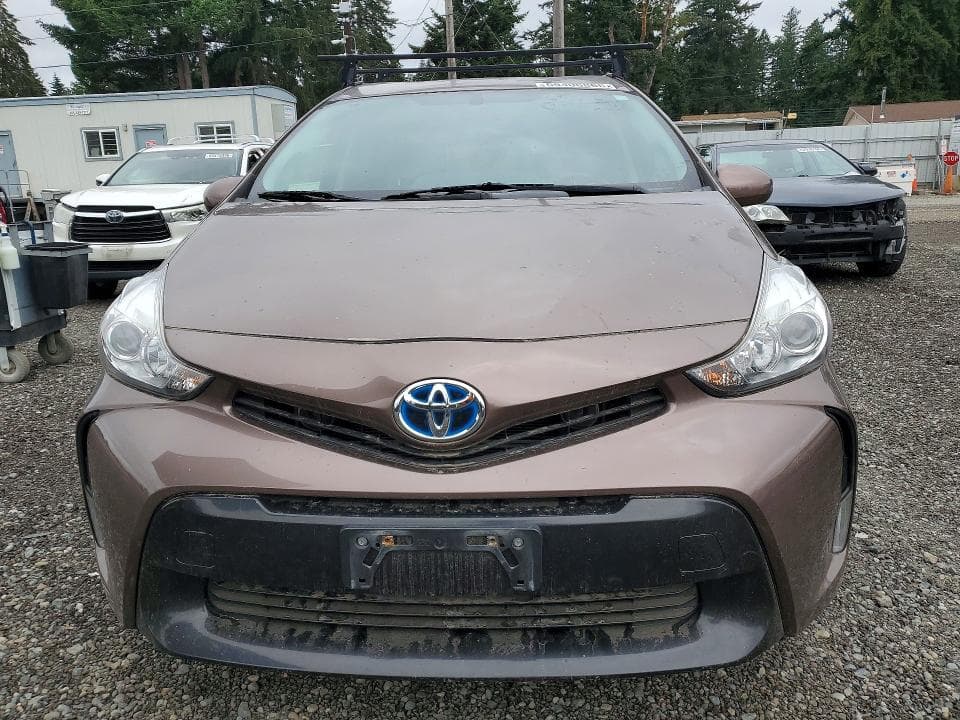 2017 TOYOTA PRIUS V FOUR 5