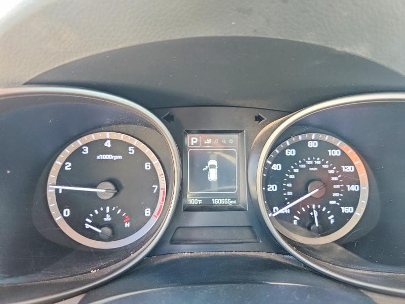 2017 HYUNDAI SANTA FE SE SE 9