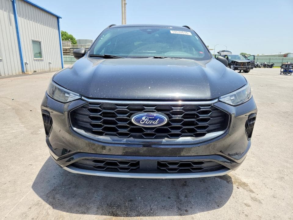 2023 FORD ESCAPE ST LINE 5