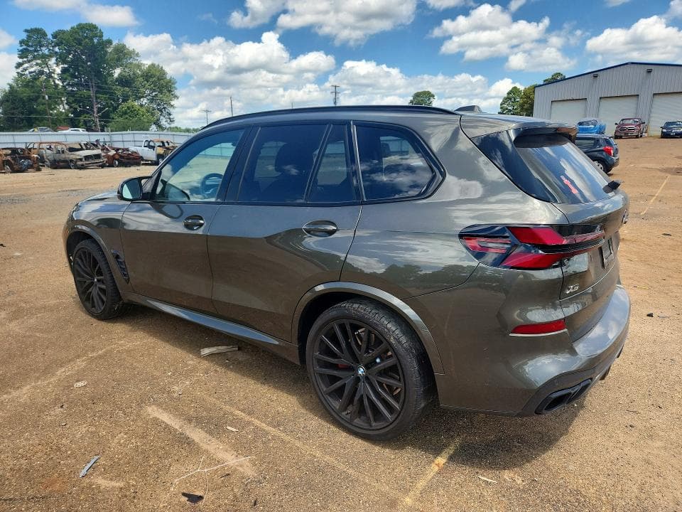 2024 BMW X5 M60I 2