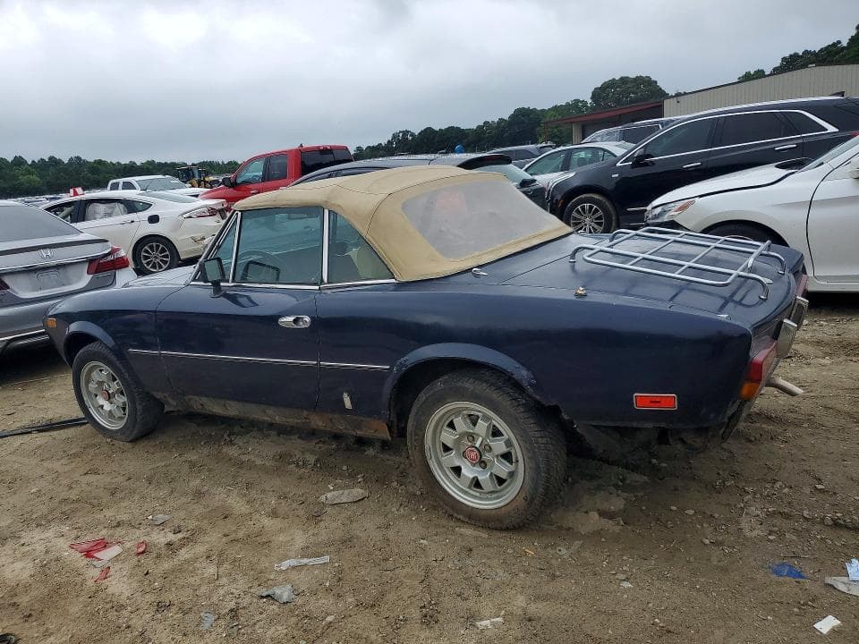 1982 FIAT 124 SPIDER 2