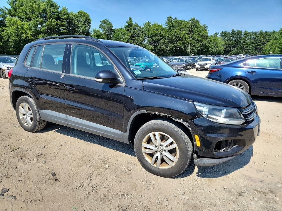 2017 VOLKSWAGEN TIGUAN S 4