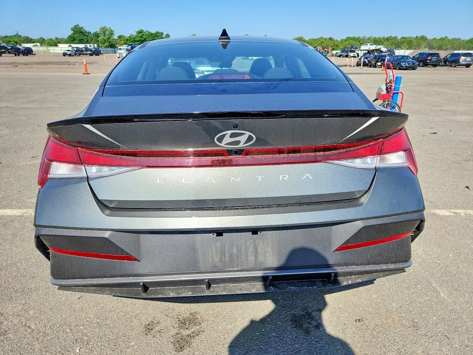 2025 HYUNDAI ELANTRA SEL SPORT 6