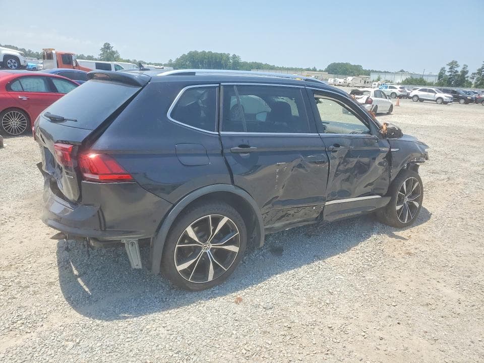 2024 VOLKSWAGEN TIGUAN SEL R-LINE BLACK 3