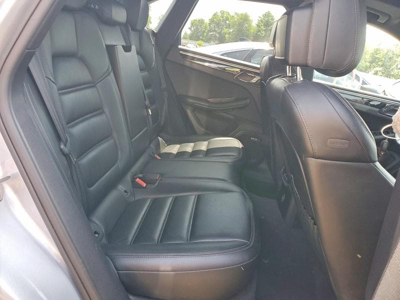 2018 PORSCHE MACAN S 11