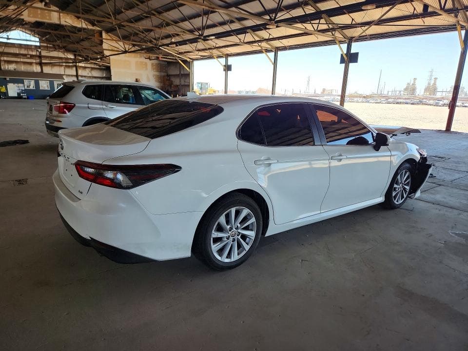 2021 TOYOTA CAMRY LE 3
