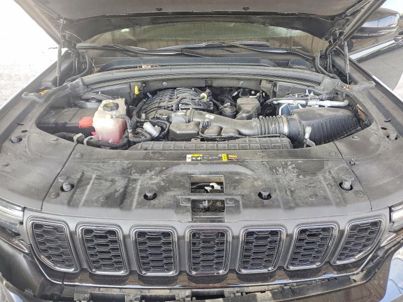 2024 JEEP GRAND CHEROKEE LAREDO 11