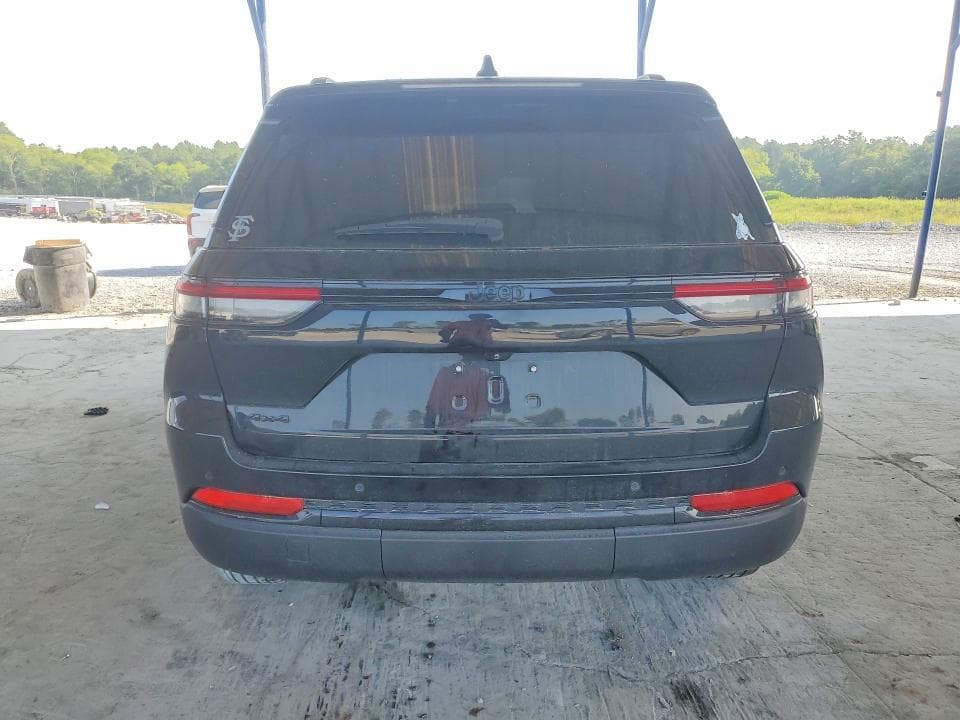 2024 JEEP GRAND CHEROKEE LAREDO 6