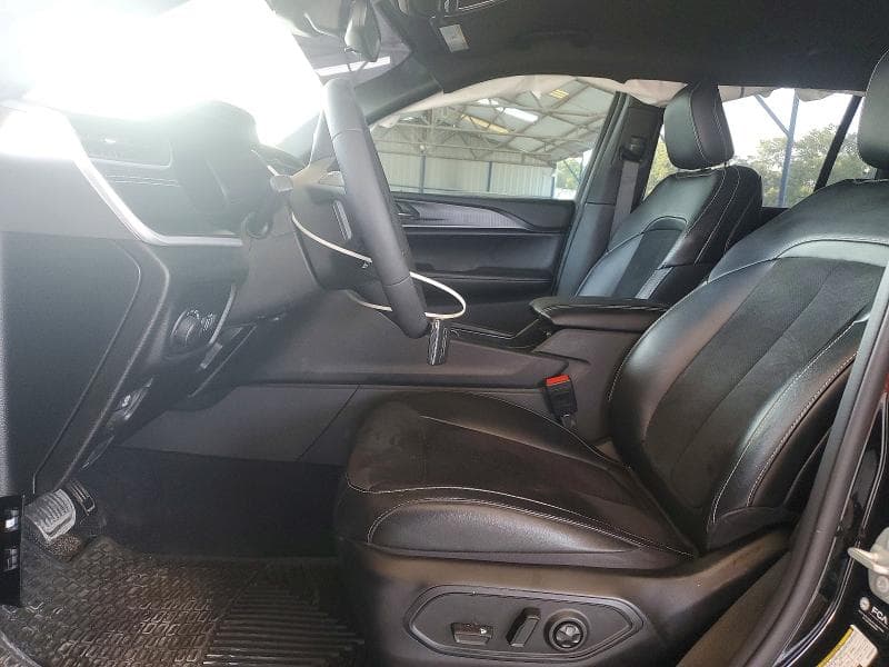 2024 JEEP GRAND CHEROKEE LAREDO 7