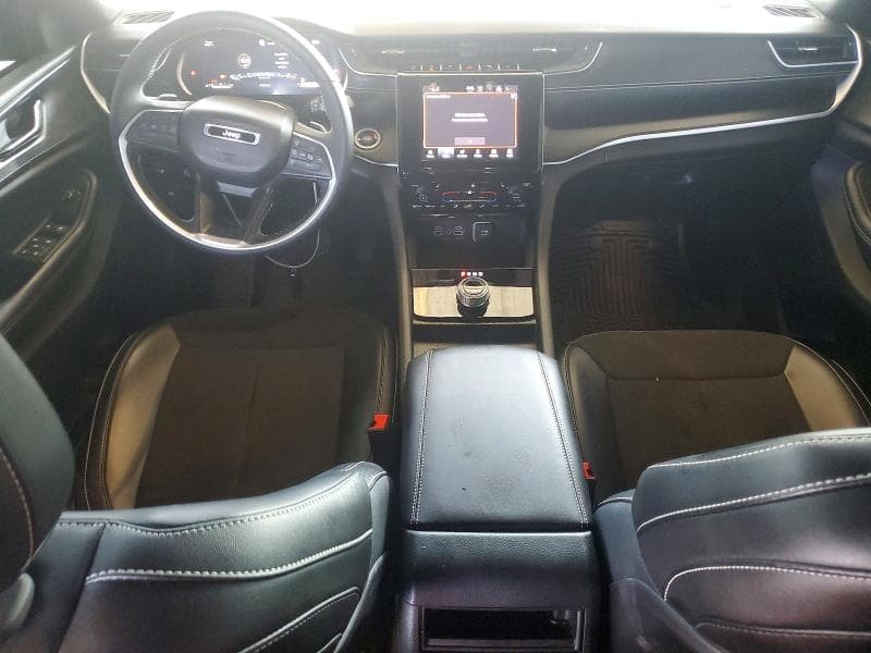 2024 JEEP GRAND CHEROKEE LAREDO 8