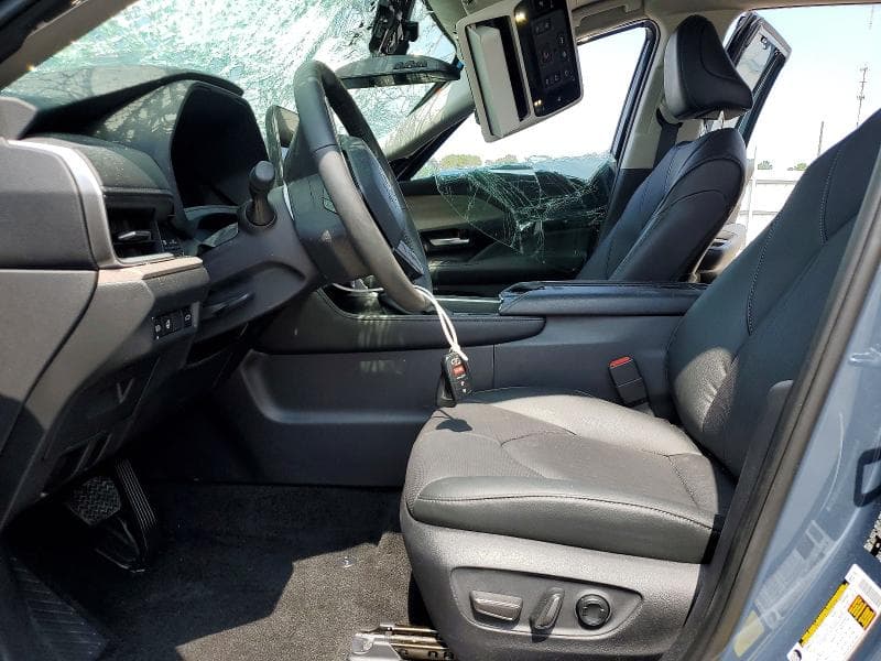 2026 TOYOTA GRAND HIGHLANDER LIMITED LIMITED 7