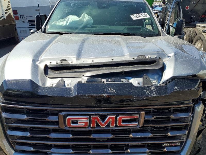 2025 GMC SIERRA K2500 AT4X 11