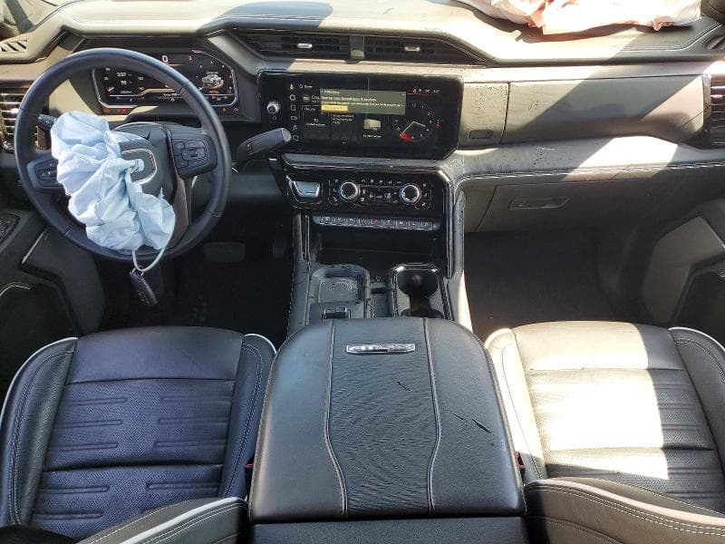 2025 GMC SIERRA K2500 AT4X 8