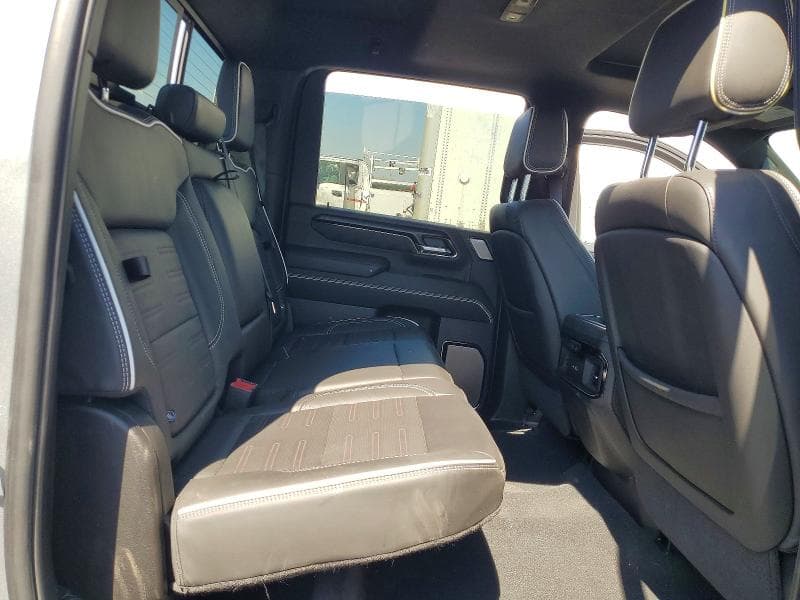 2025 GMC SIERRA K2500 AT4X 10